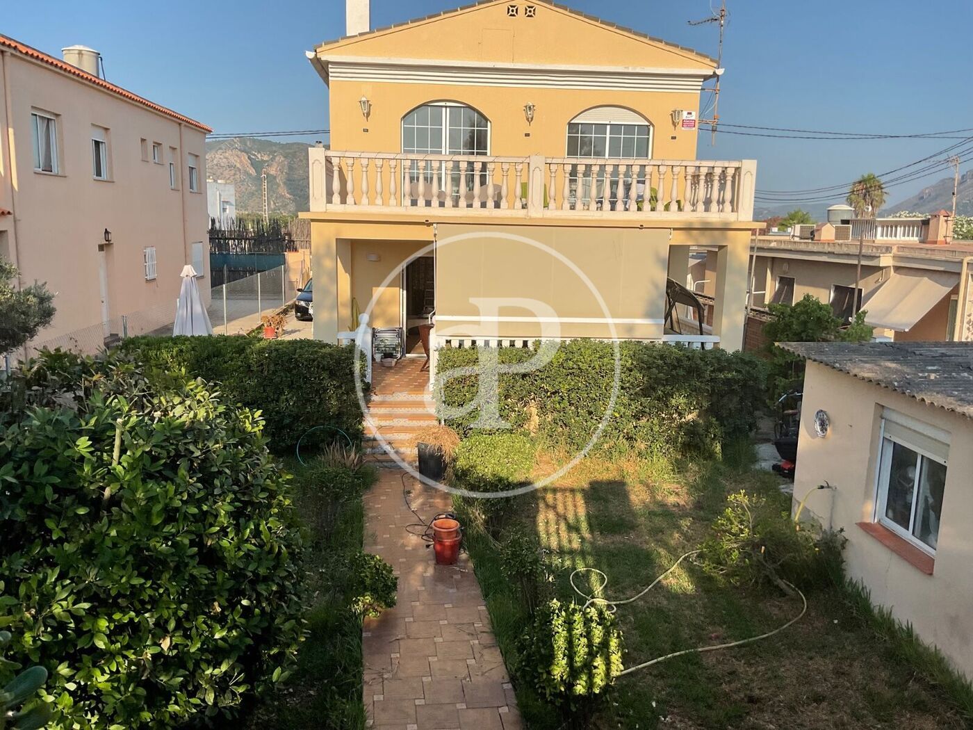 Vista exterior de Casa o xalet de lloguer en Tavernes de la Valldigna amb Calefacció, Terrassa i Moblat