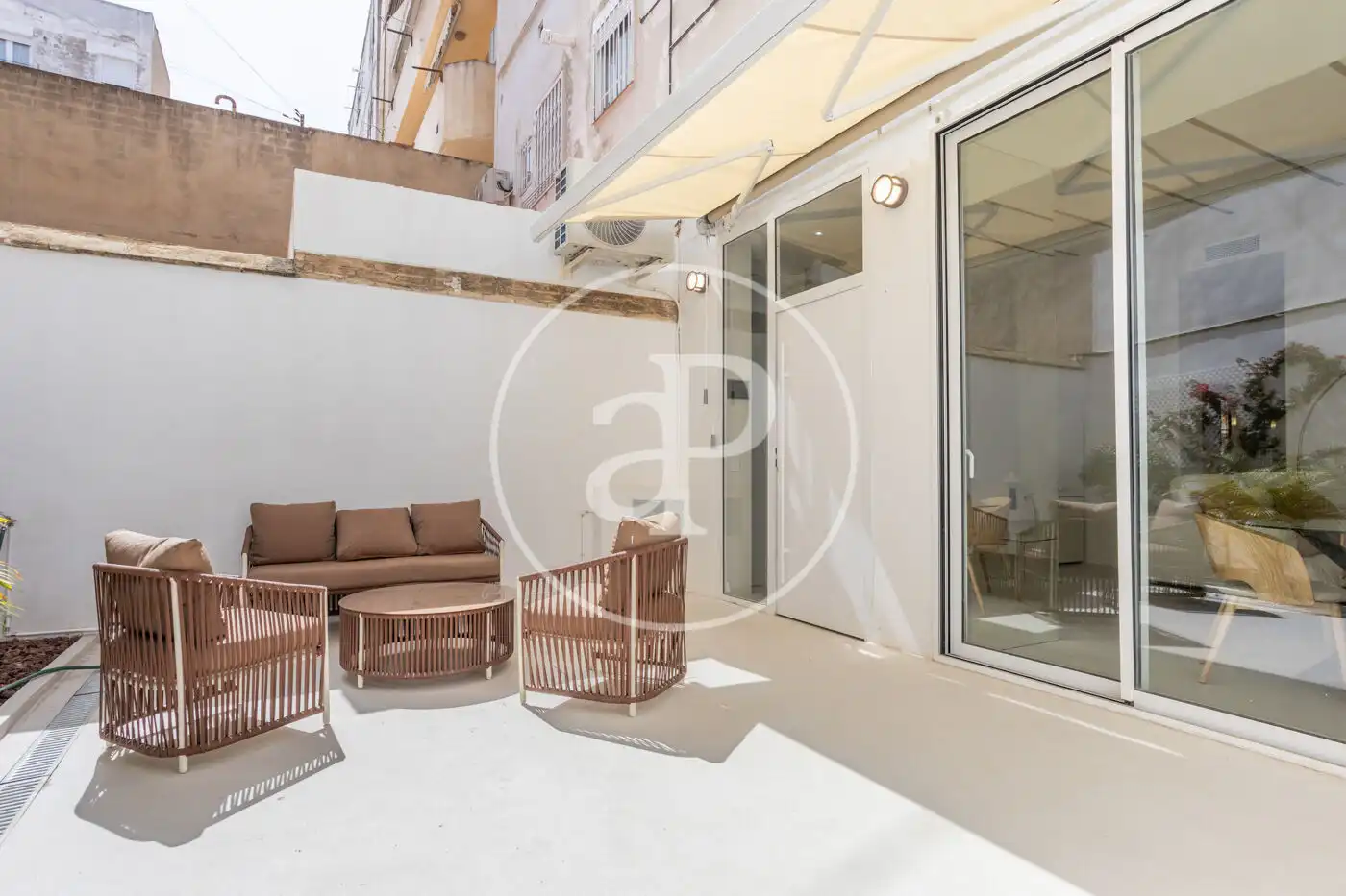 Terrassa de Pis de lloguer en Valencia amb Aire condicionat, Calefacció i Jardí privat