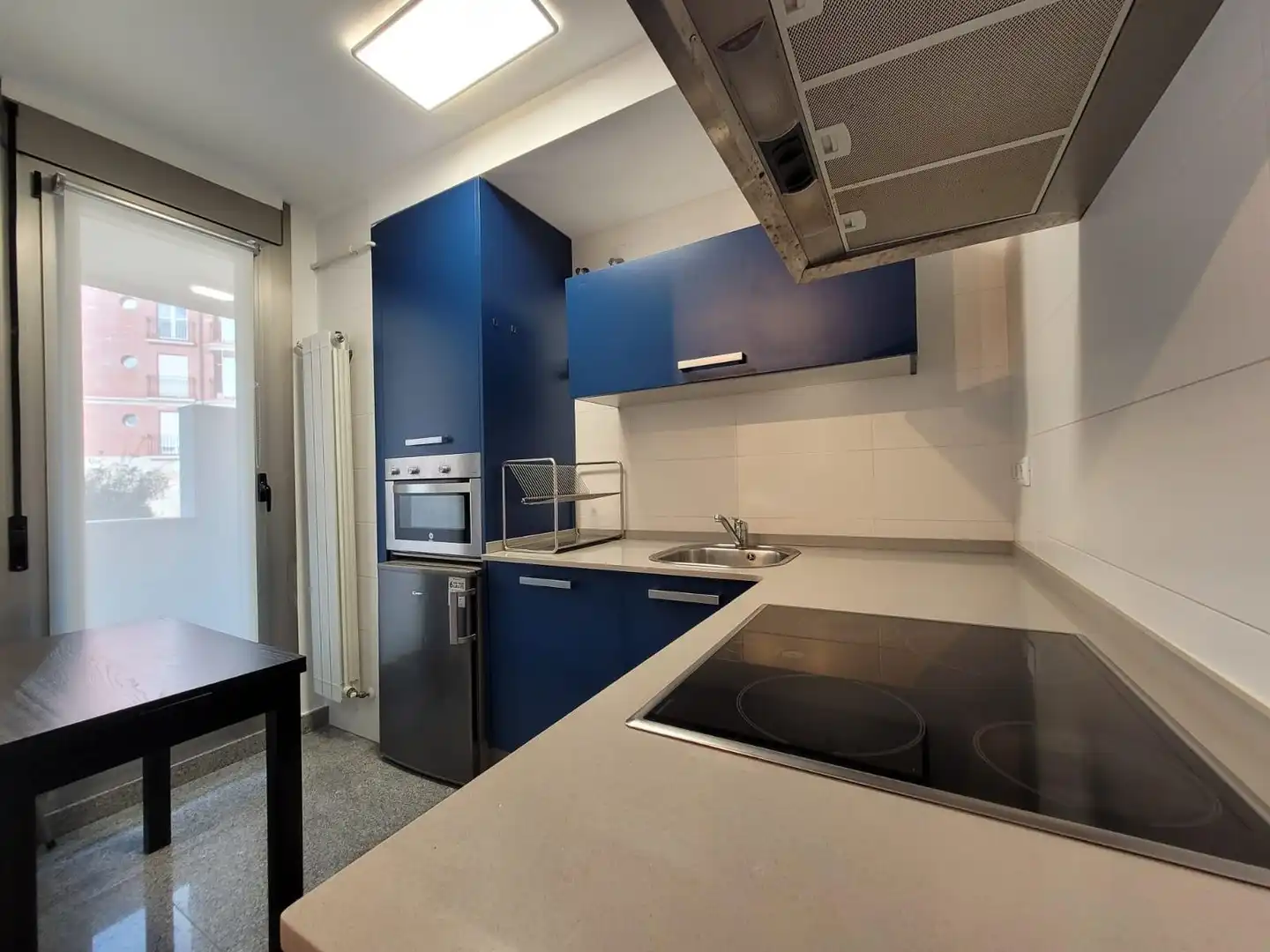 Cuina de Apartament de lloguer en Santander amb Calefacció, Parquet i Balcó