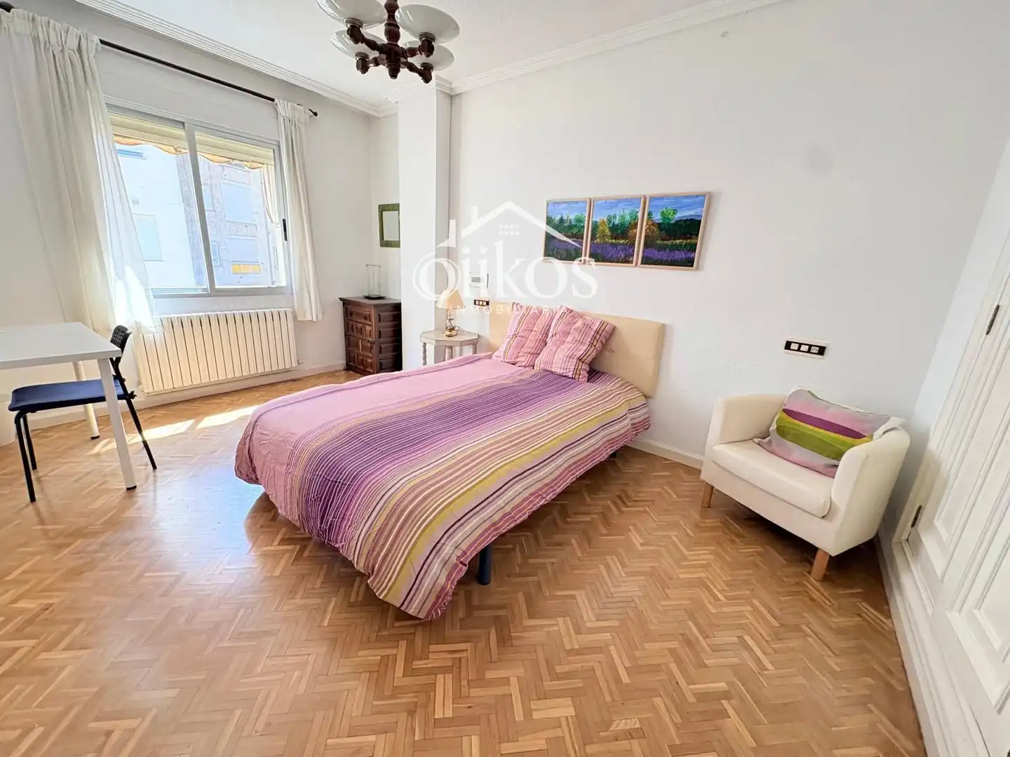 Dormitori de Pis en venda en Salamanca amb Calefacció, Parquet i Terrassa