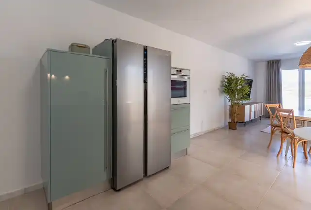Cuina de Casa o xalet en venda en Zahara de los Atunes amb Aire condicionat, Jardí privat i Terrassa