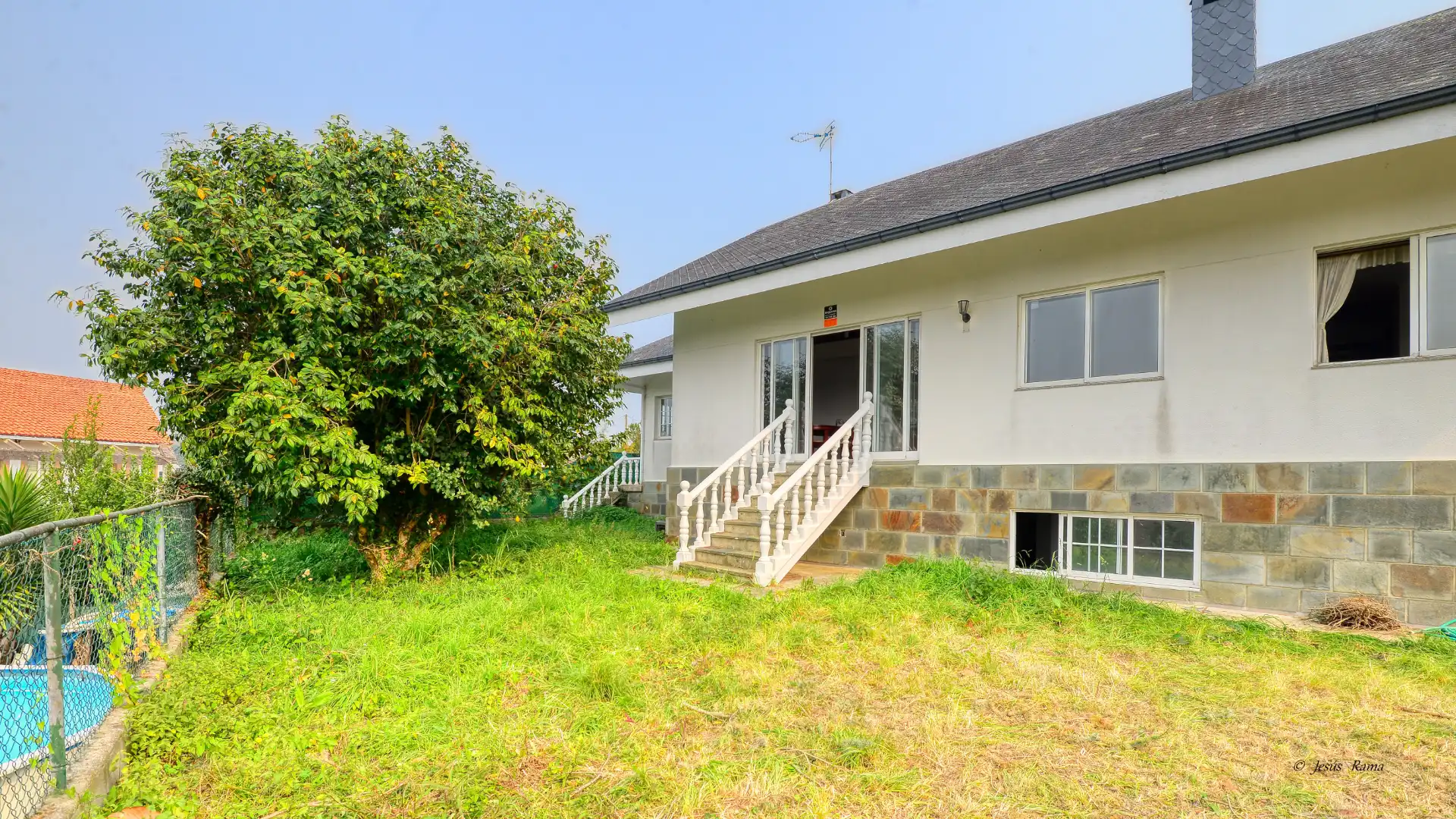 Vista exterior de Casa o chalet en venta en Oleiros con Calefacción, Jardín privado y Parquet