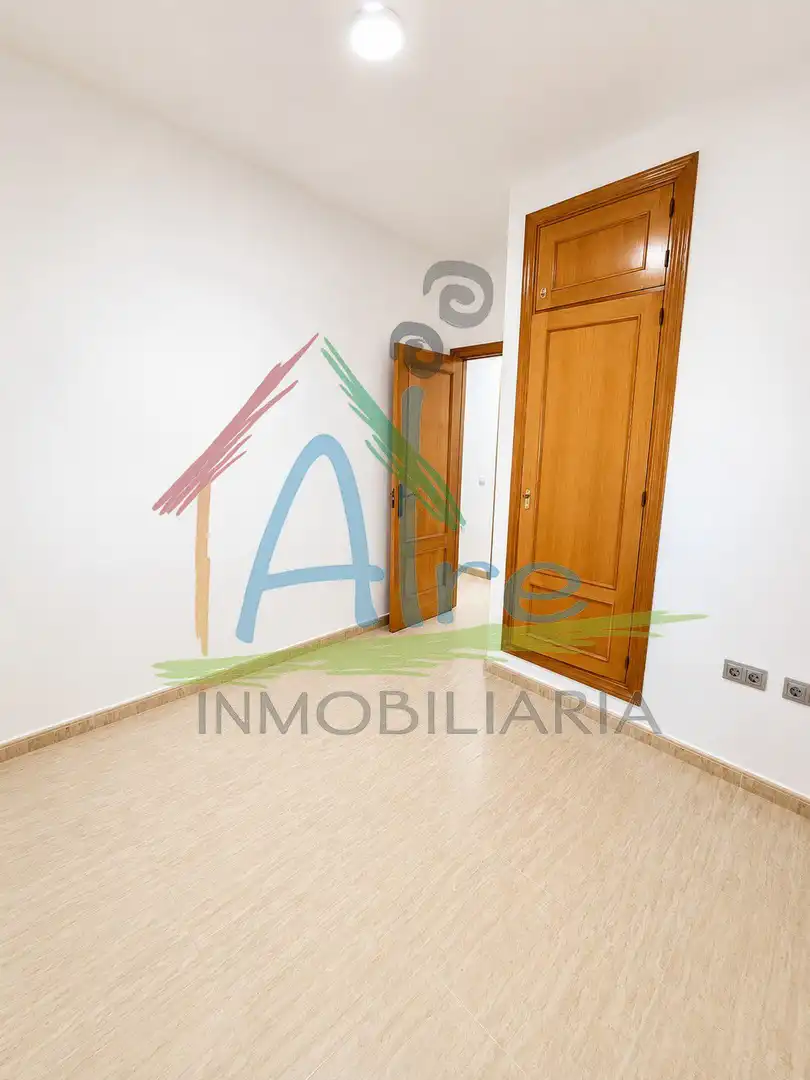 Bedroom of Flat for sale in Lepe  with Air Conditioner, Terrace and Storage room