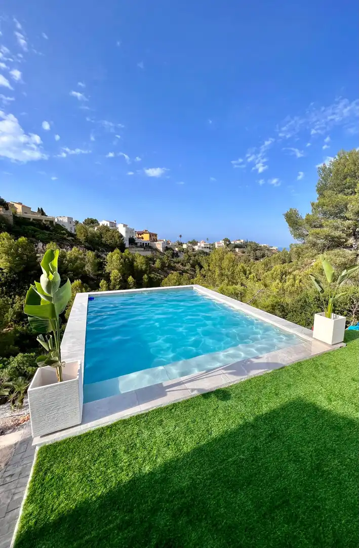 Piscina de Casa o xalet en venda en Dénia amb Aire condicionat, Calefacció i Jardí privat