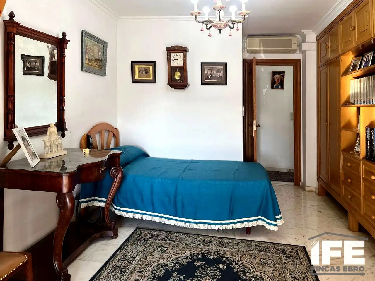 Habitación de Piso de alquiler en Alagón con Terraza y Amueblado