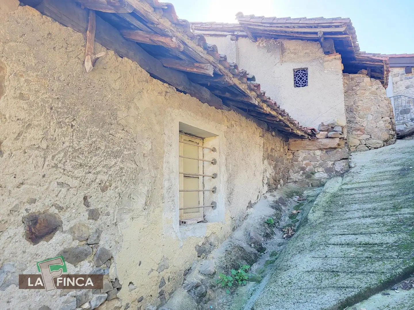 Exterior view of Houses for sale in Laviana  with Storage room