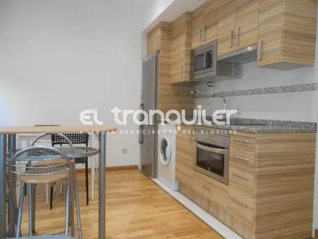 Cocina de Estudio de alquiler en Madrid con Aire acondicionado, Amueblado y Lavadora