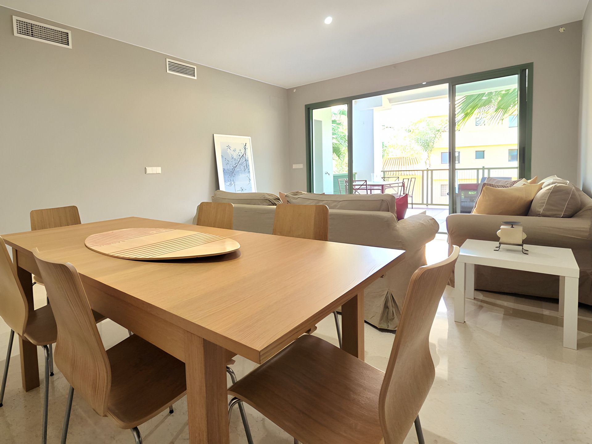 Comedor de Apartamento en venta en Sotogrande con Aire acondicionado, Calefacción y Terraza