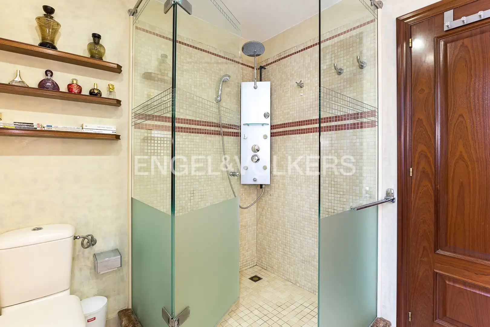 Bathroom of Flat for sale in Barcelona  with Air Conditioner, Heating and Parquet flooring