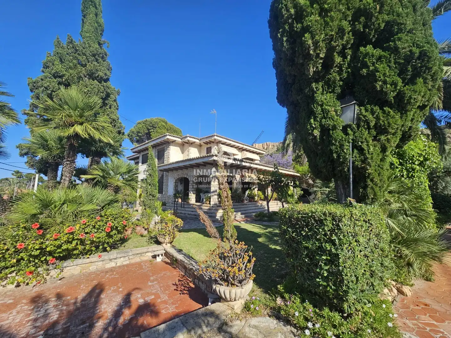 Vista exterior de Casa o chalet en venta en Alicante / Alacant con Jardín privado, Terraza y Trastero