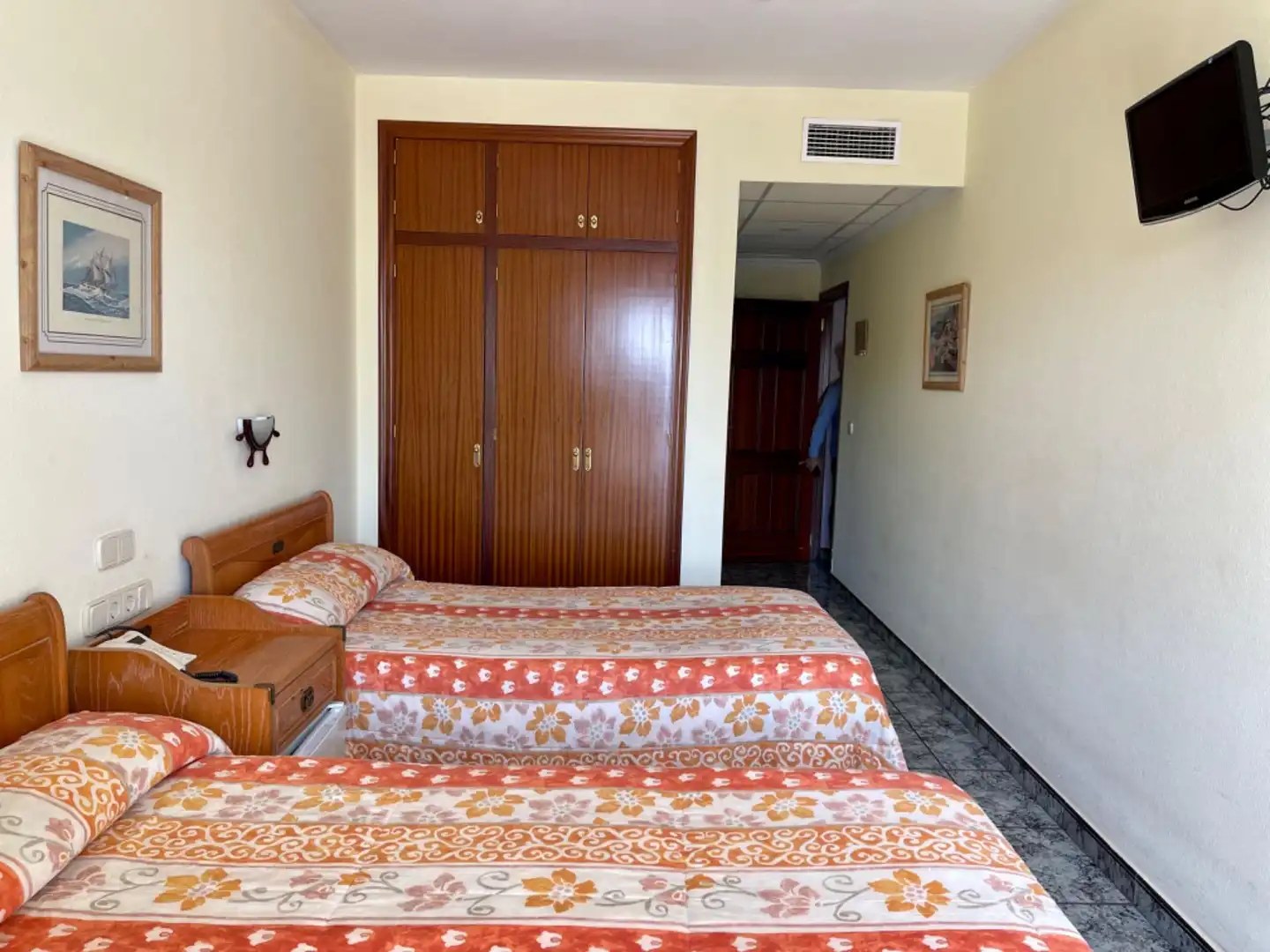 Inmuebles singulares con ascensor en venta en Santiago de la Ribera, imagen 10