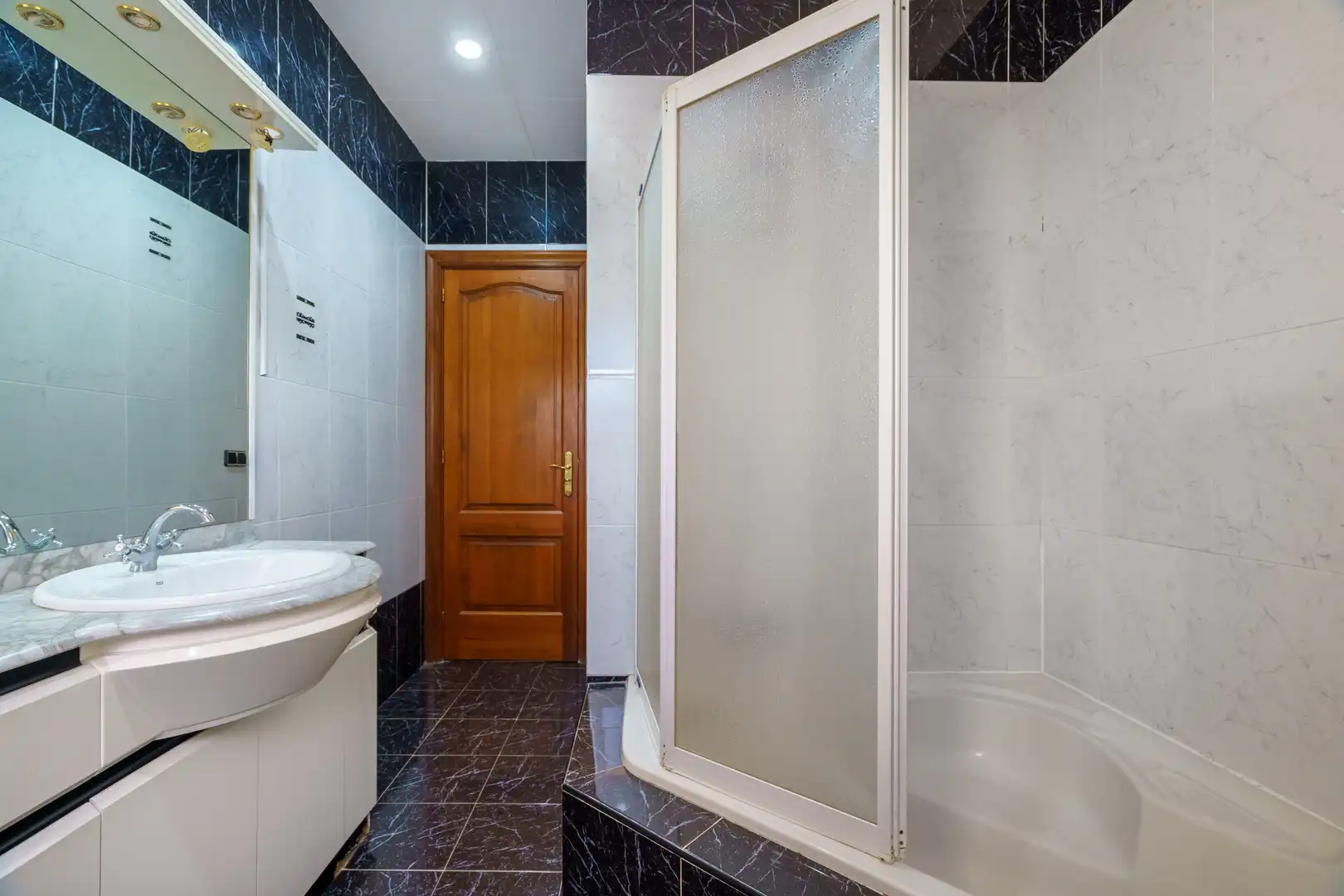 Bathroom of Houses for sale in Olivella  with Terrace