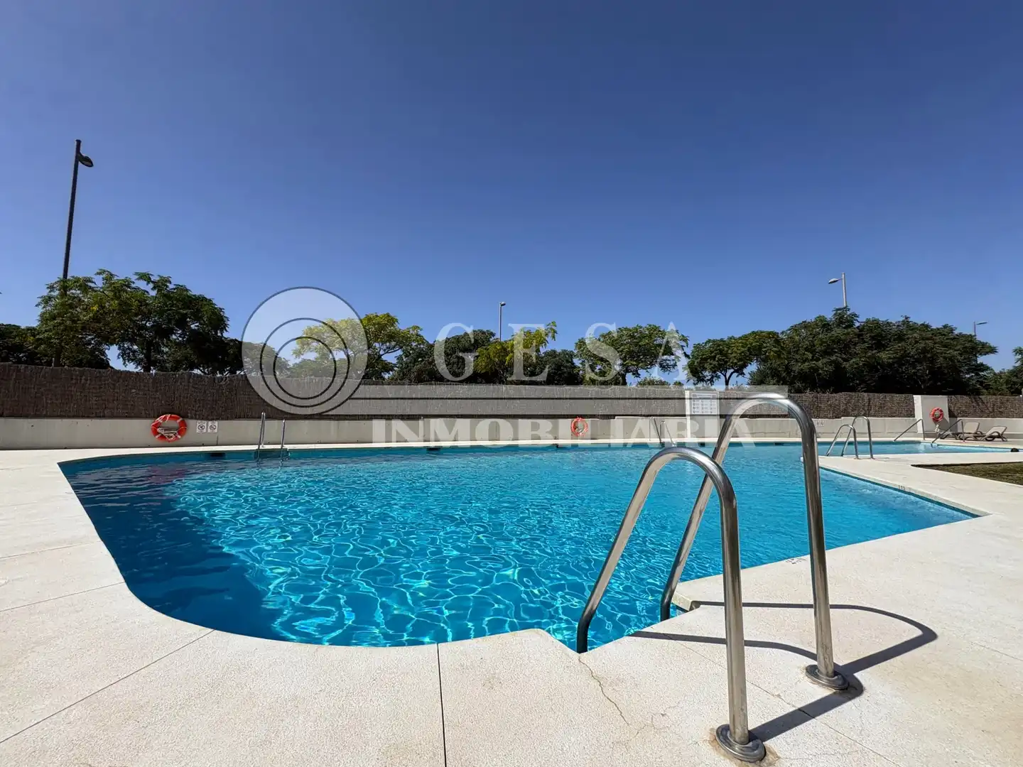 Piscina de Piso en venta en Vélez-Málaga con Aire acondicionado, Calefacción y Terraza