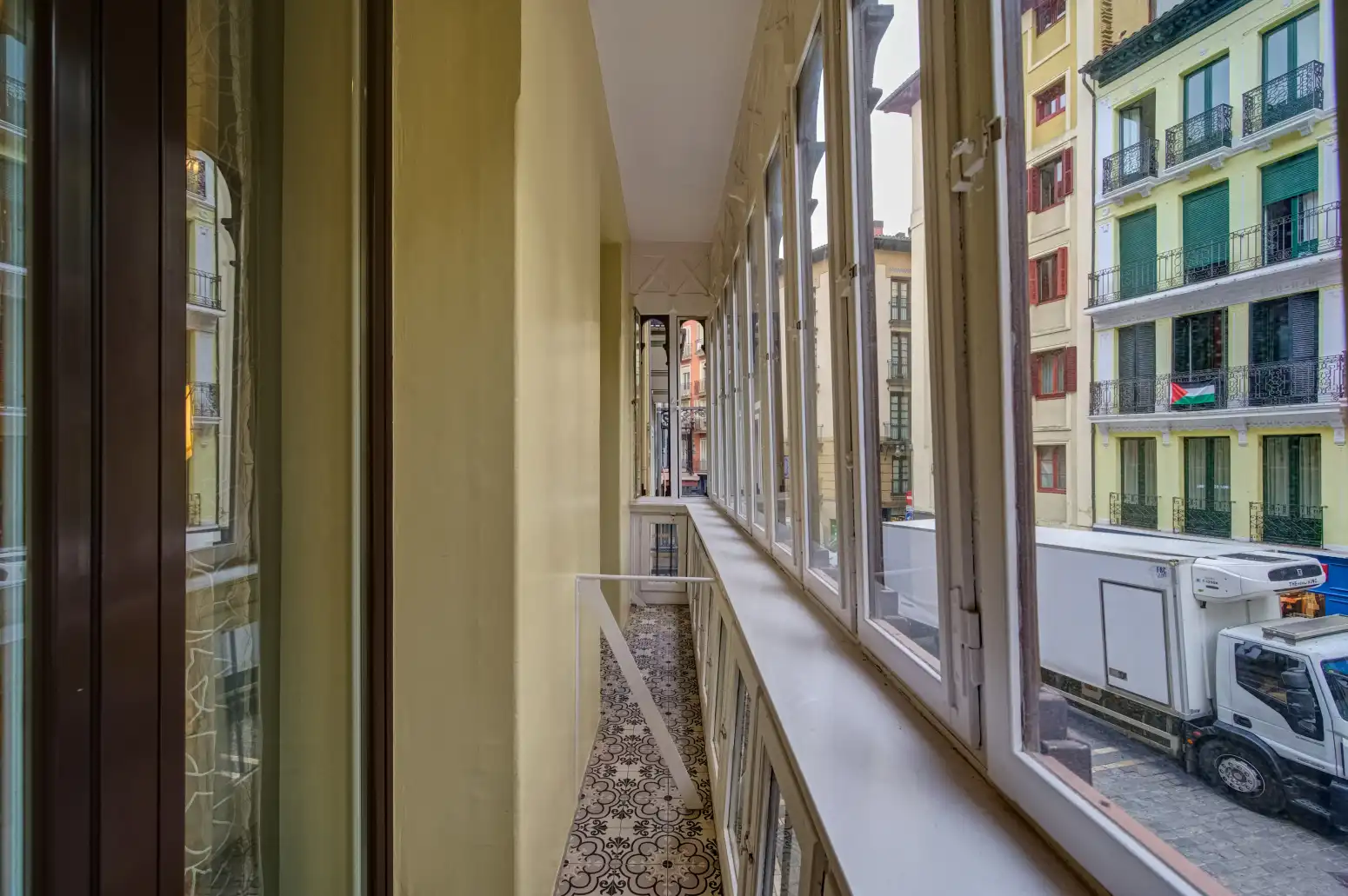 Terraza de Piso en venta en  Pamplona / Iruña con Calefacción, Parquet y Amueblado