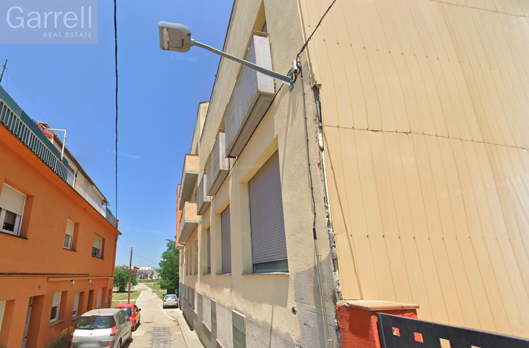 Vista exterior de Edifici en venda en Tordera