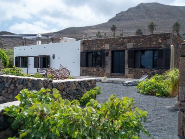 Maison rustique avec jardin à vendre à Haría pueblo