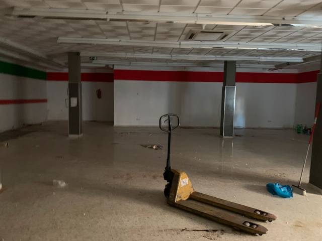 Local comercial en Alquiler en Calle Mezquita en Rus