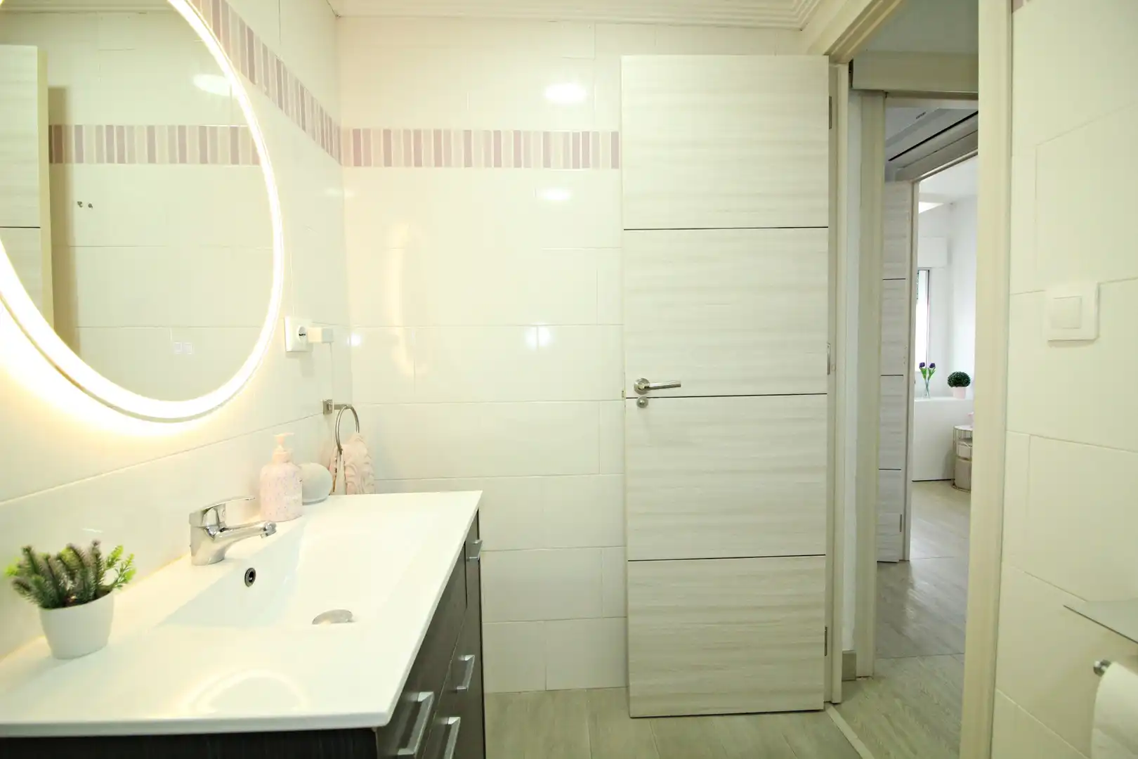 Bathroom of Flat for sale in Huelva