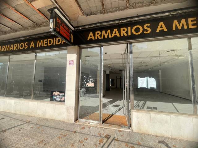 Local comercial en Venta en Carrer Aragó en Son Cladera