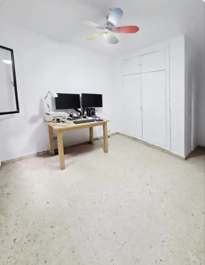 Wohnung zum Verkauf in Castilleja de la Cuesta mit Klimaanlage und Heizung