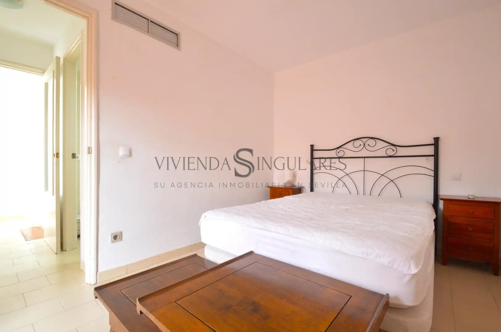 Bedroom of Detached homes for sale in Sevilla  with Air Conditioner, Private garden and Terrace