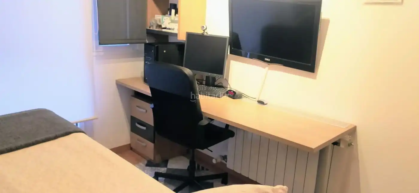Apartament amb piscina en venda a Calle Eduardo de Ontañón 19
