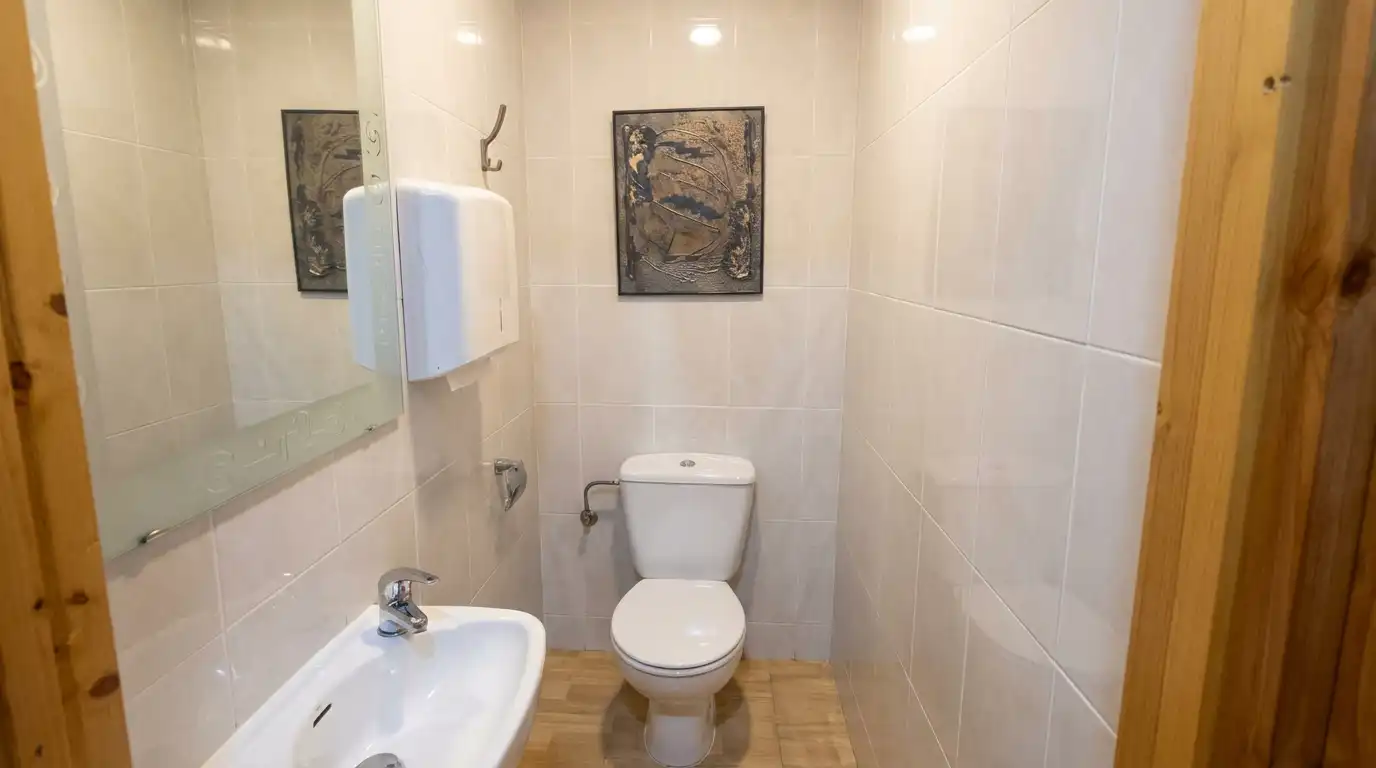 Baño de Nave industrial en venta en Valencia