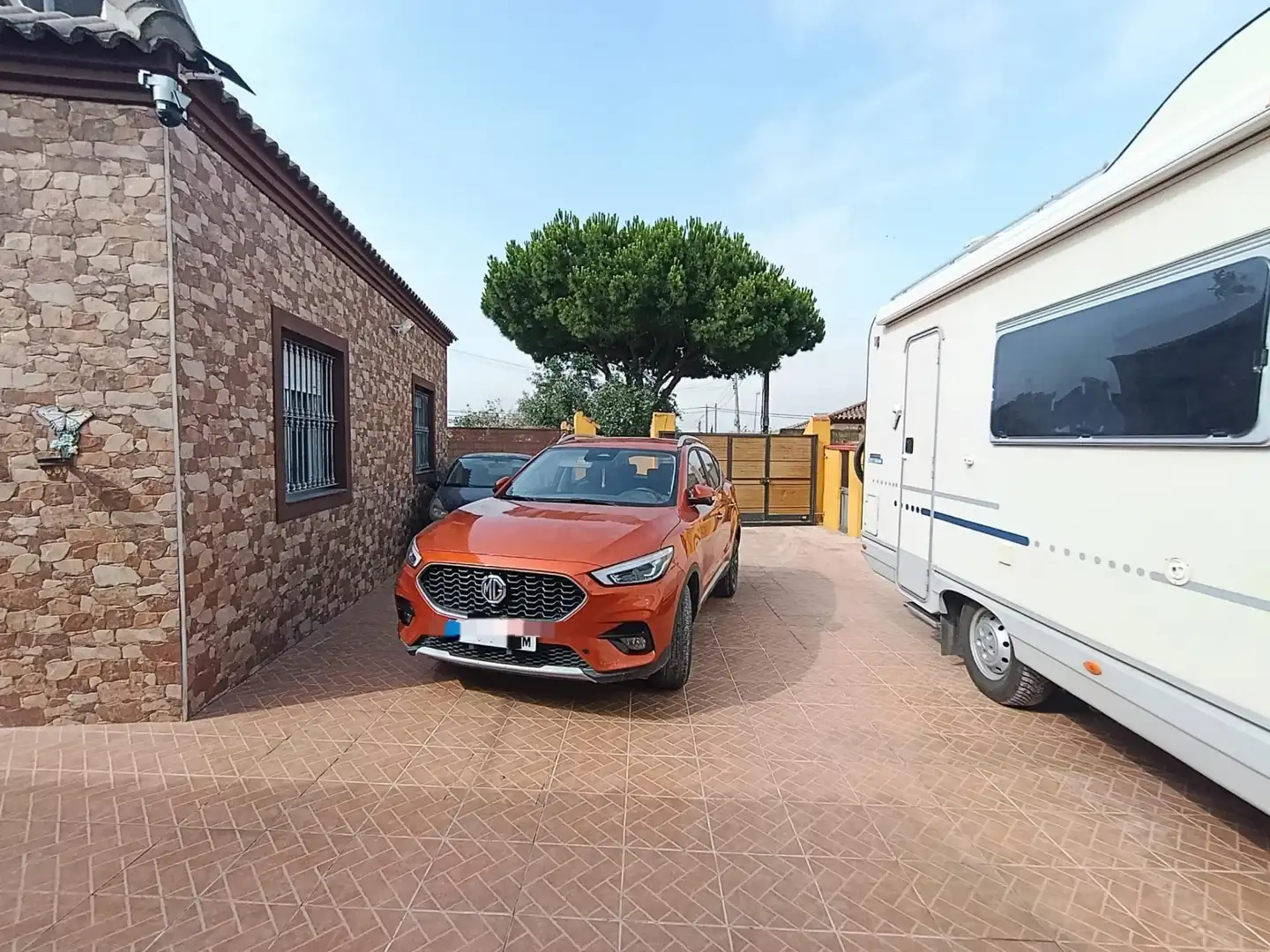 Parkplatz von Haus oder Chalet zum Verkauf in Chiclana de la Frontera mit Privatgarten, Terrasse und Schwimmbad