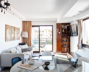 Sala d'estar de Pis en venda en Marbella amb Aire condicionat, Terrassa i Traster