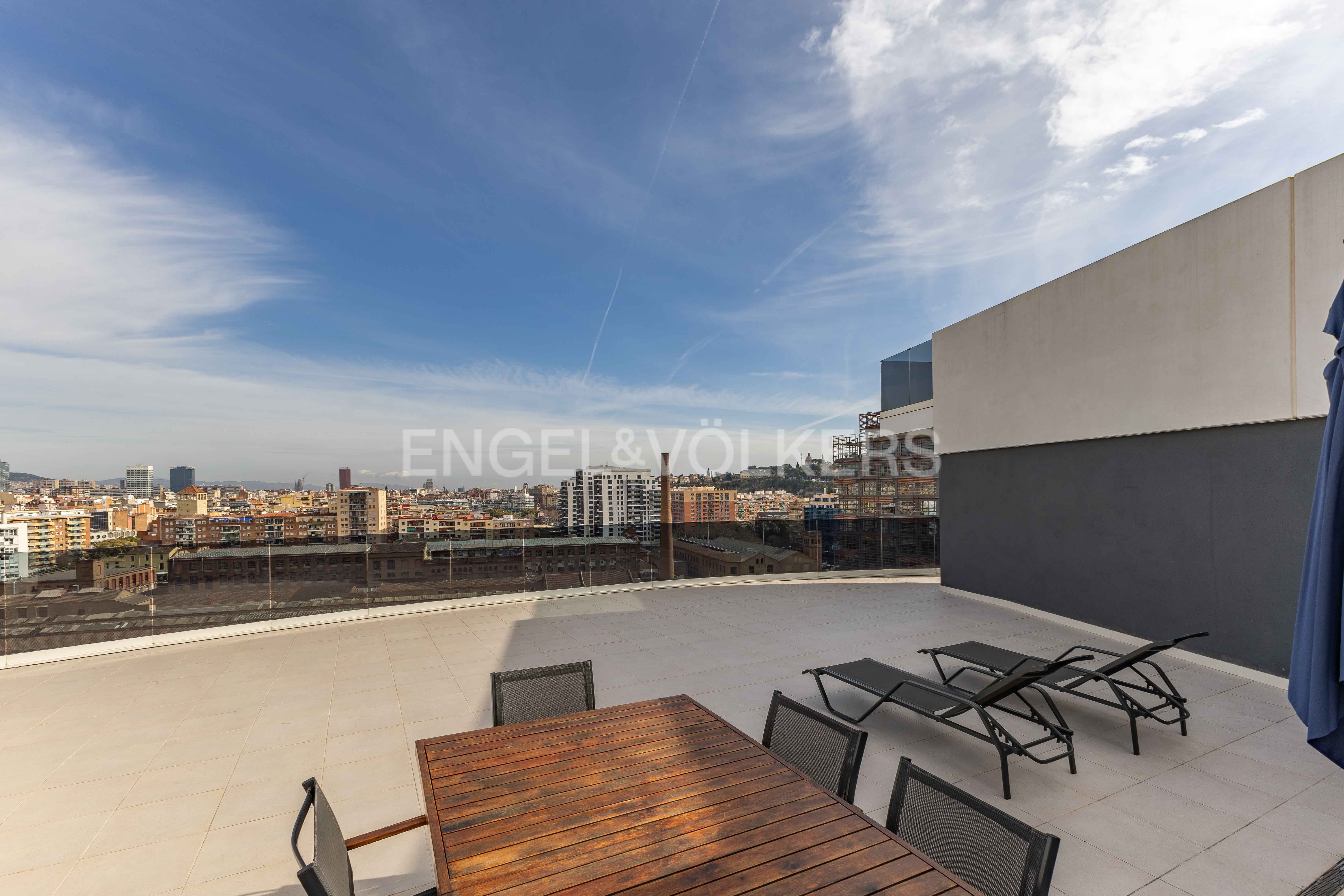 Terrace of Attic to rent in  Barcelona Capital  with Air Conditioner, Heating and Terrace