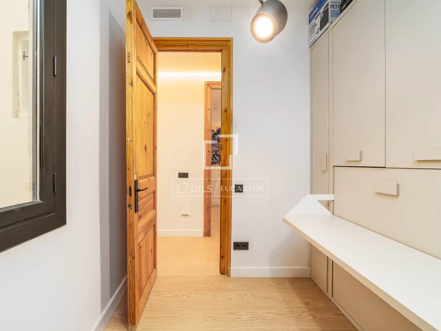 Wohnung zum Verkauf in Barcelona mit Klimaanlage, Terrasse und Balkon