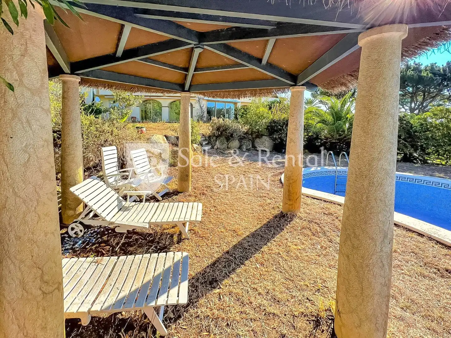 Terrasse von Wohnung zum Verkauf in Sant Feliu de Guíxols mit Heizung, Privatgarten und Terrasse