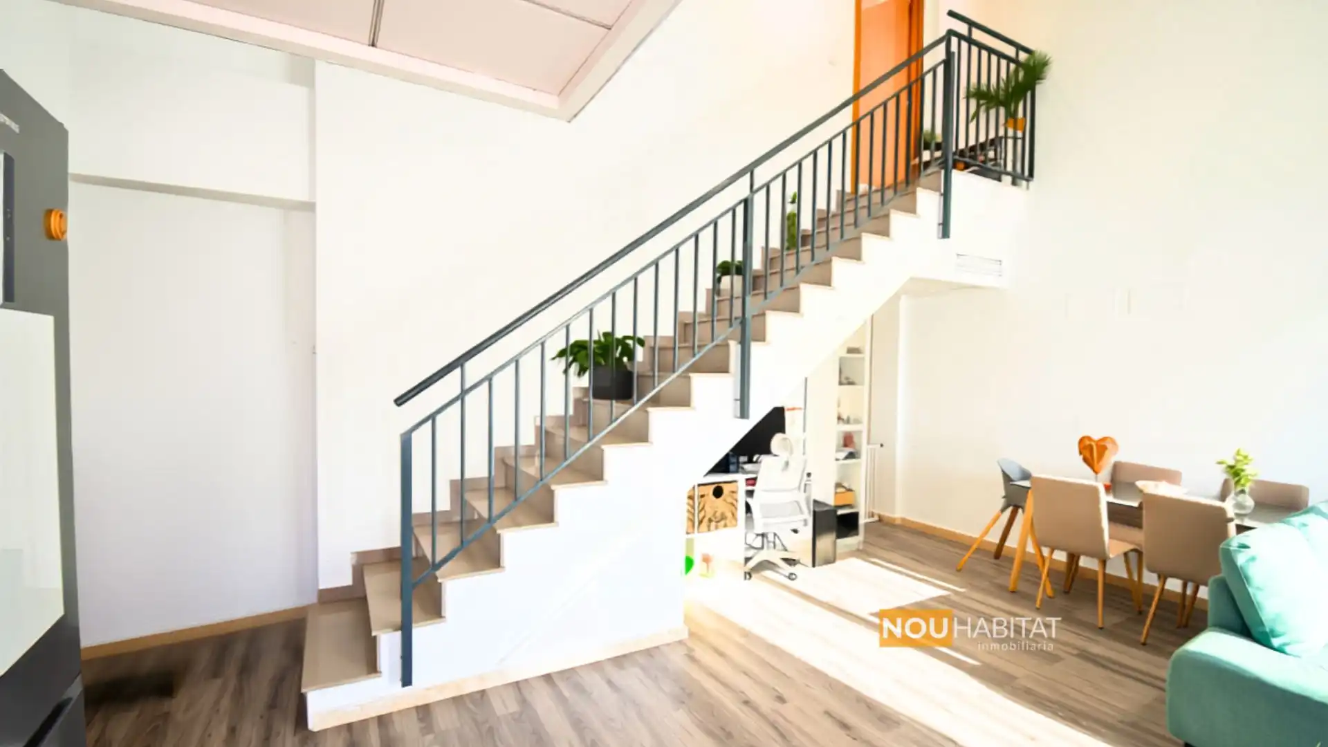 Ático en venta en Montroi / Montroy con Aire acondicionado y Terraza