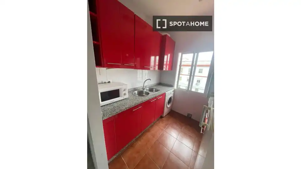 Room in Triana Este