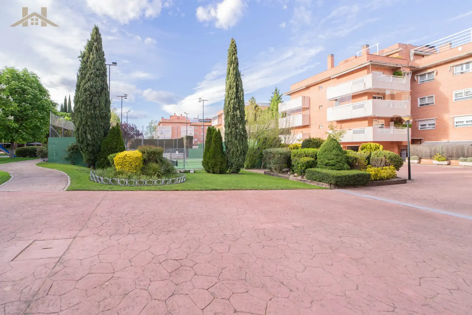 Vista exterior de Pis en venda en Pozuelo de Alarcón amb Aire condicionat, Calefacció i Terrassa