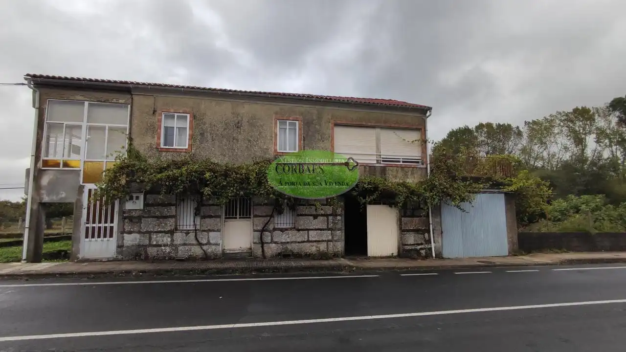 House with garden for sale in Nogueira de Ramuín