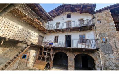 Vista exterior de Casa o xalet en venda en Gósol amb Jardí privat i Terrassa