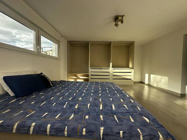 Casa adosada en Venta en  PERU en Cuatro Caminos