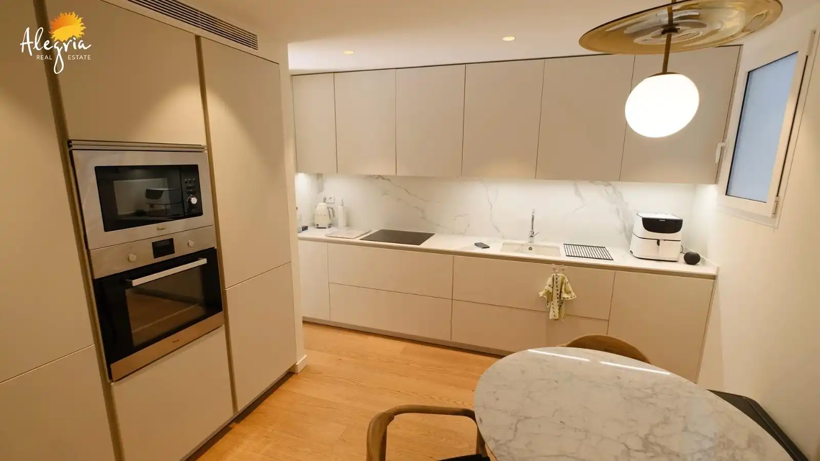 Cuina de Apartament en venda en Valencia amb Aire condicionat, Calefacció i Parquet