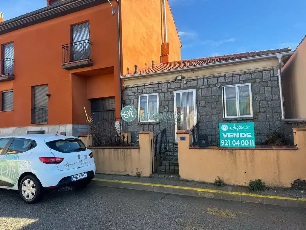 Exterior view of Houses for sale in Segovia  with Heating and Terrace