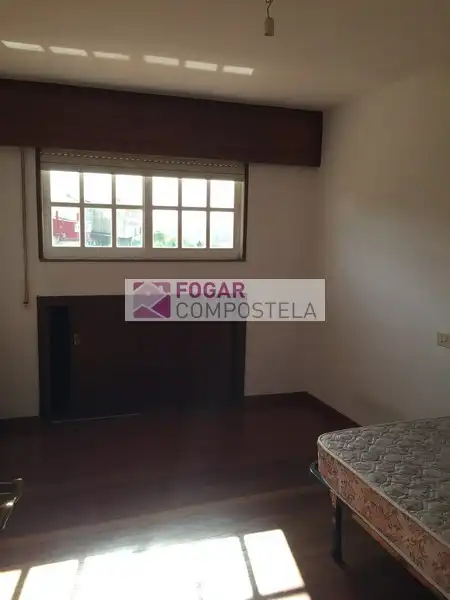 Bedroom of Flat for rent in Santiago de Compostela   with Furnished