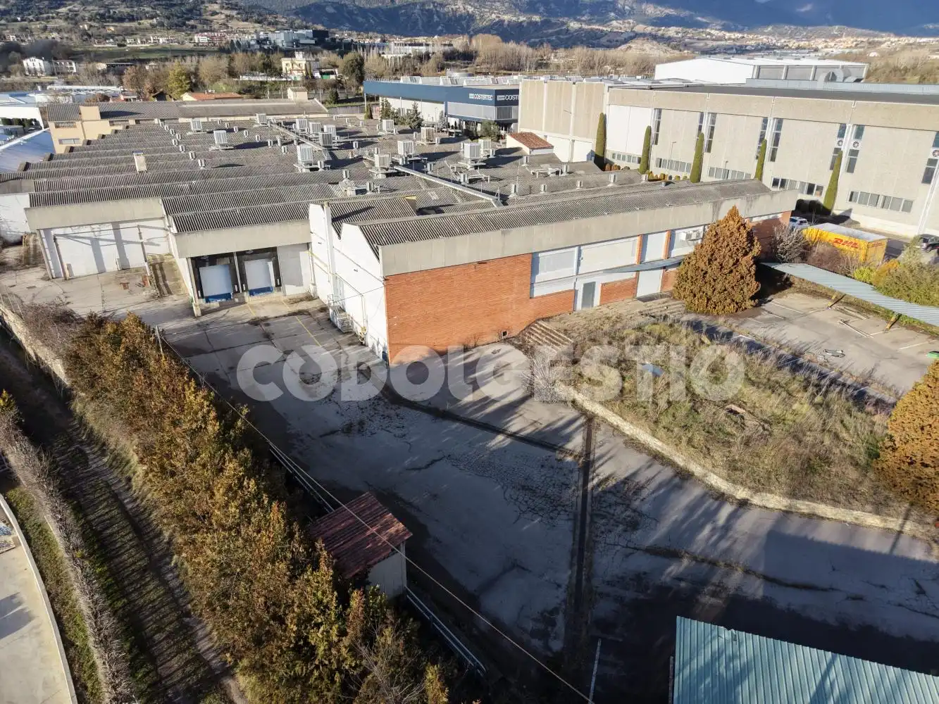 Nau industrial en venda a Besalu, imagen 2