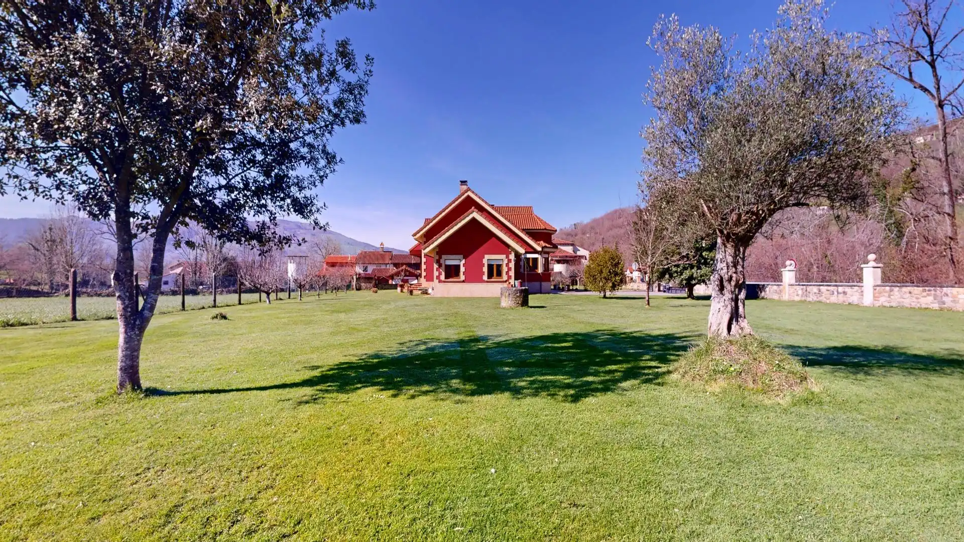 Garden of Houses for sale in Saro  with Heating, Private garden and Balcony