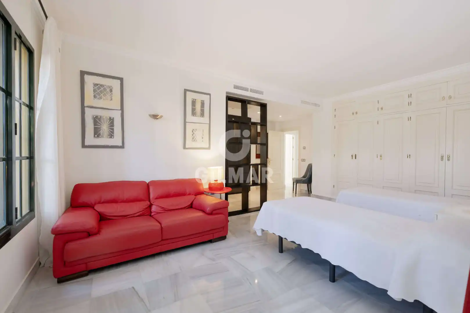 Habitación de Casa o chalet en venta en Estepona con Calefacción, Jardín privado y Piscina