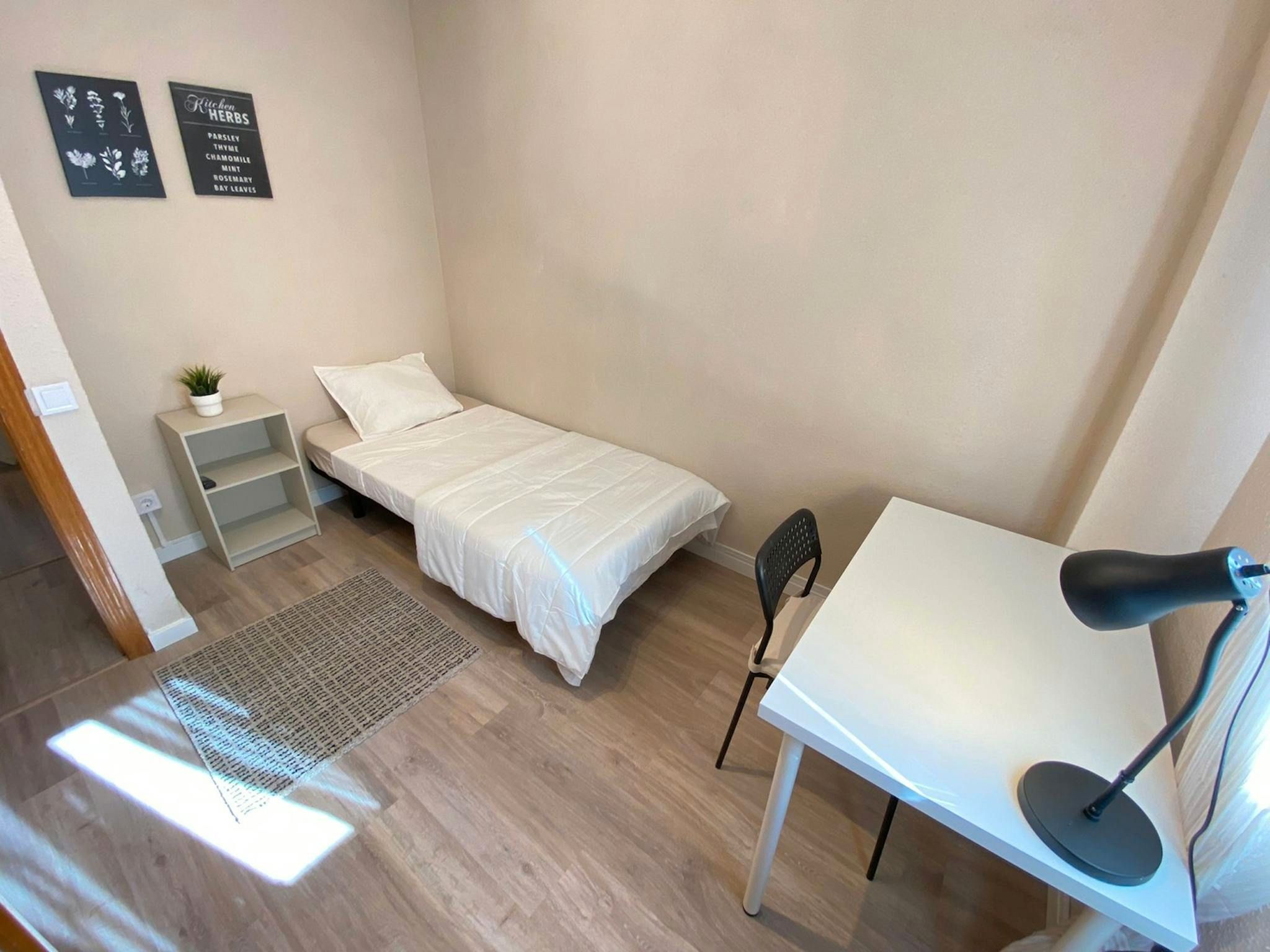 Bedroom of Flat to share in Fuenlabrada  with Heating, Furnished and Washing machine