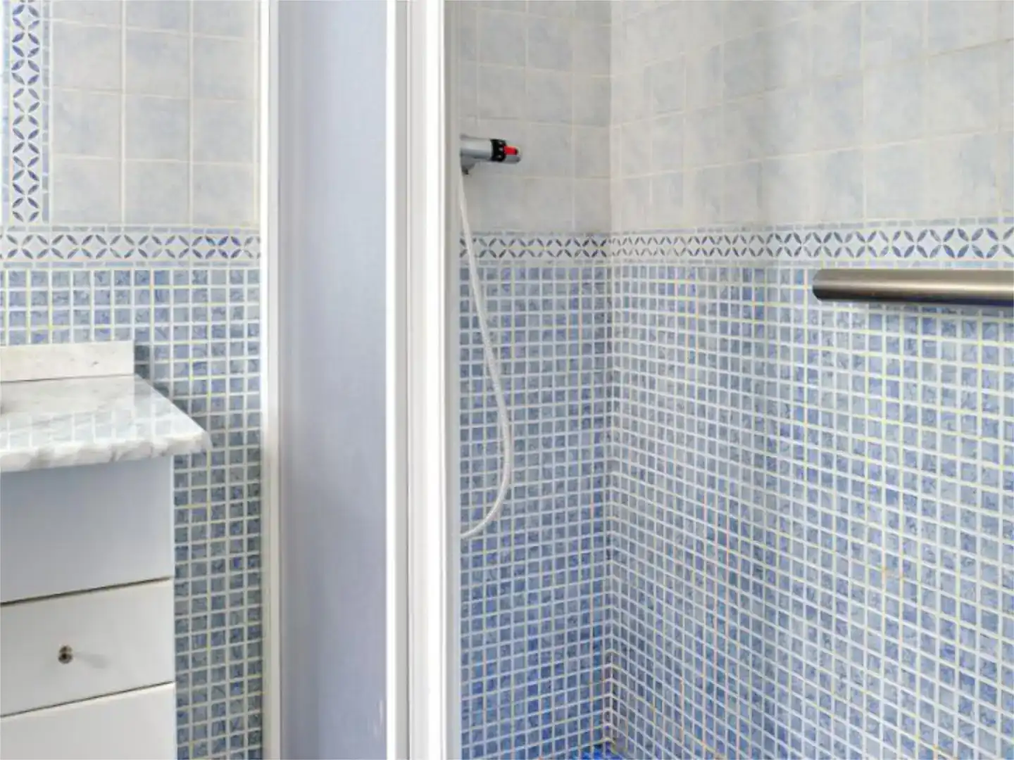 Bathroom of Flat for share in Casco Urbano