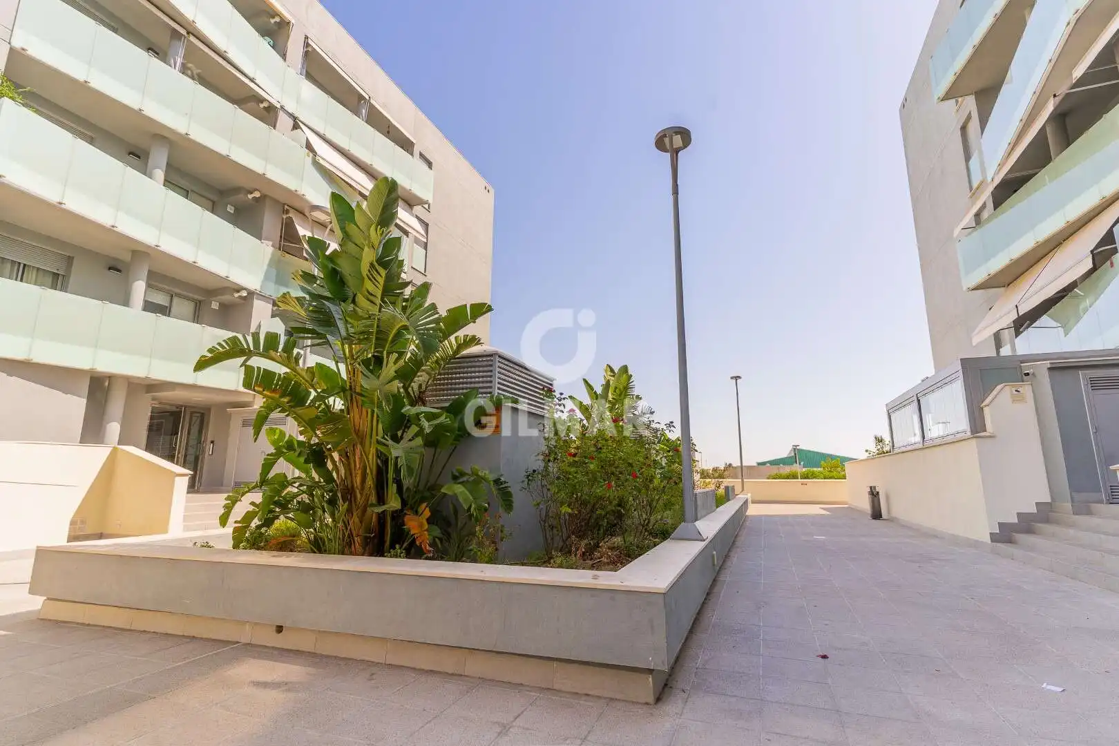 Vista exterior de Pis en venda en Jerez de la Frontera amb Calefacció, Jardí privat i Piscina