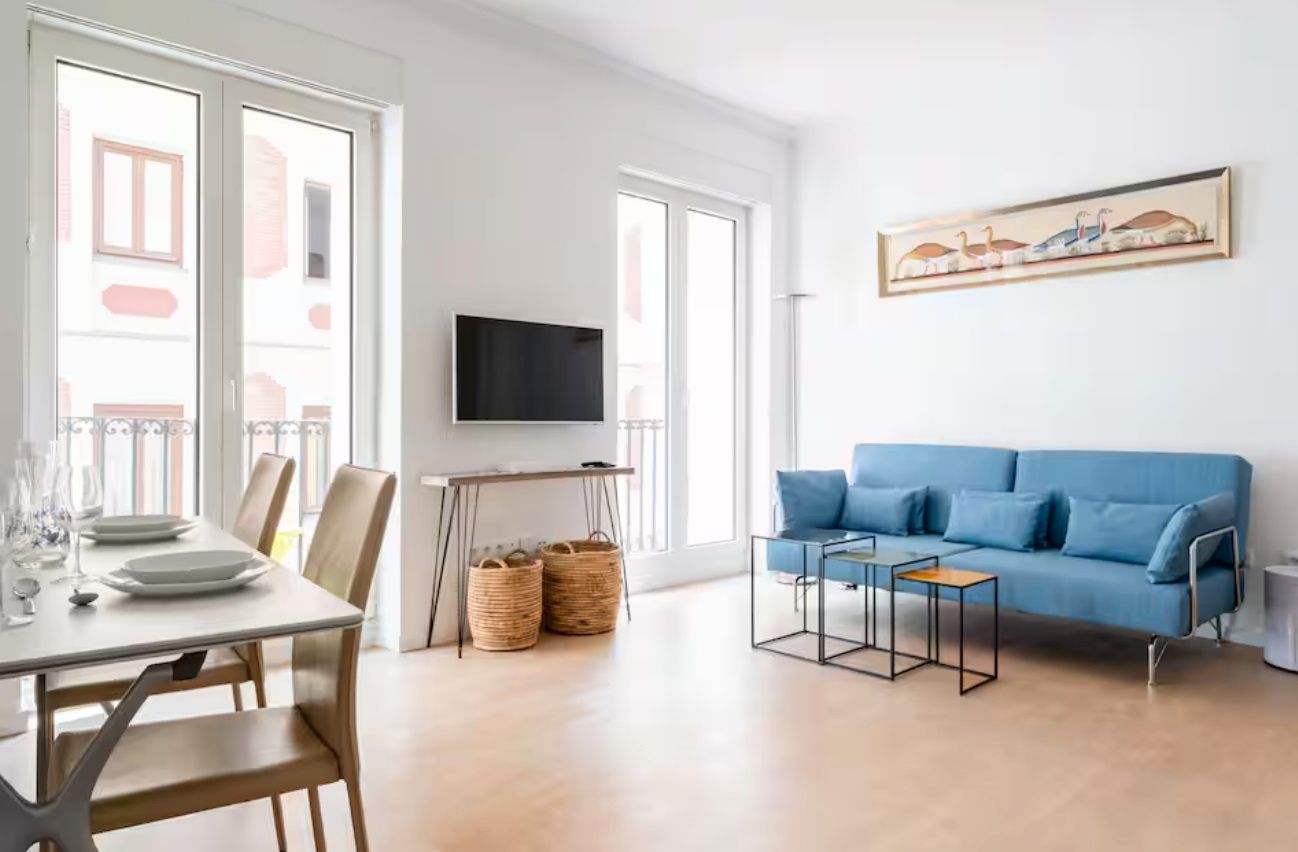 Sala d'estar de Apartament de lloguer en  Madrid Capital amb Aire condicionat, Calefacció i Parquet