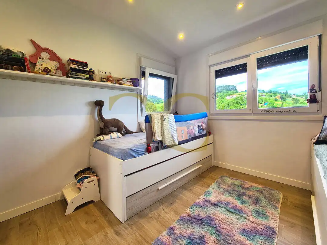 Habitación de Casa o chalet en venta en Gijón  con Calefacción, Jardín privado y Balcón