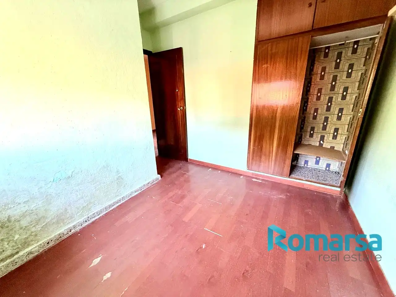 Habitación de Piso en venta en Las Navas del Marqués  con Parquet, Terraza y Trastero